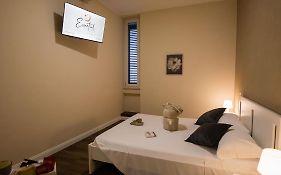Essential Rooms